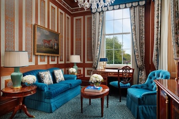 Suite, Corner (Hyde Park)