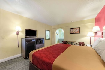 Standard Room, 1 Queen Bed, Non Smoking