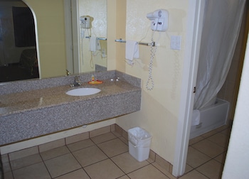 Standard Room, 1 Queen Bed, Non Smoking