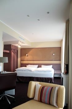 Privilege, Room, 1 King Bed
