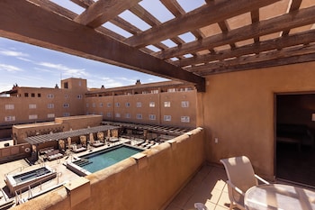 Superior Suite, 1 King Bed, Mountain View (One Bedroom King Suite)