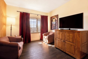 Suite, 1 King Bed (Junior Suite)