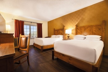 Deluxe Room, 2 Double Beds (Deluxe Double)