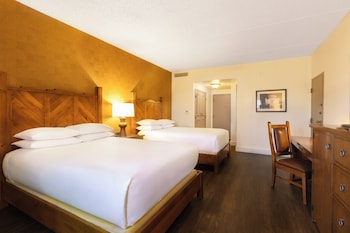 Deluxe Room, 2 Double Beds (Deluxe Double)