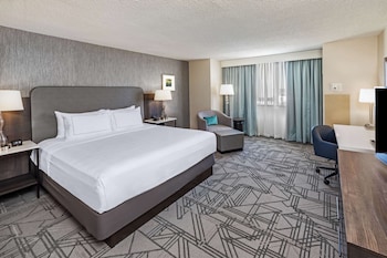 Room, 1 King Bed, River View