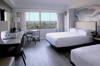 Room, 2 Queen Beds (Mobility Accessible, Tub)