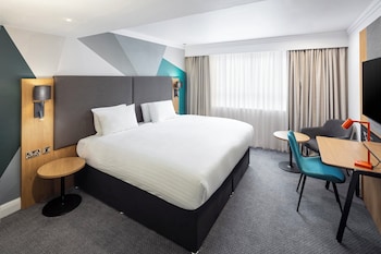 Standard Room, 1 Queen Bed with Sofa bed