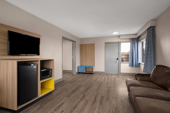 Suite, 2 Queen Beds, Non Smoking