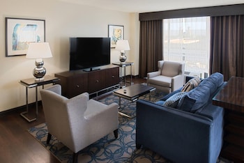 Suite, 1 King Bed with Sofa bed, Non Smoking