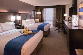 Room, 2 Queen Beds, Mobility Accessible, Non Smoking