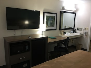 Room, 1 King Bed with Sofa bed, Smoking