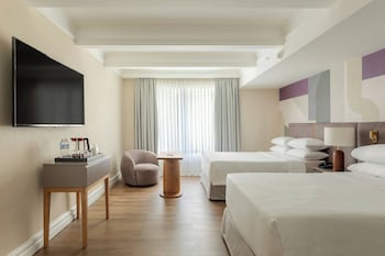 Classic Room, 2 Twin Beds, Pool Access