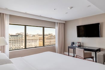 Room, 1 King Bed, City View (Pool Access)