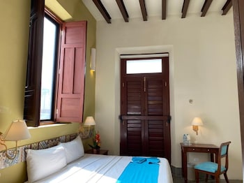 Deluxe Villa, 1 King Bed, Pool Access, Poolside