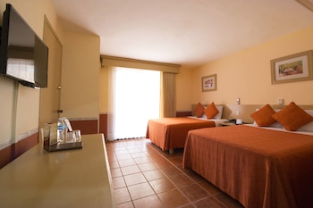 Standard Room, 2 Double Beds