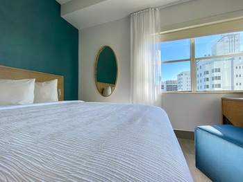 Signature Ocean View King