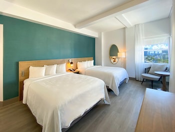 Signature Double City View