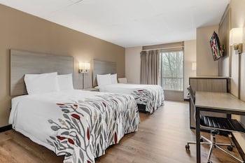 Deluxe Room, 2 Double Beds, Accessible, Non Smoking (Roll-In Shower)