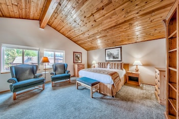 Executive Cabin, 2 Bedrooms, Kitchen
