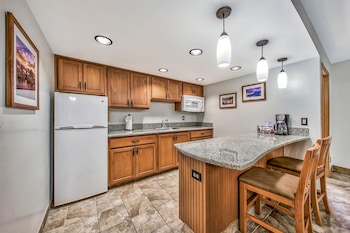 Room, 1 Bedroom, Kitchenette