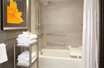 Superior Room, 2 Double Beds, Accessible, Bathtub (Mobility & Hearing)
