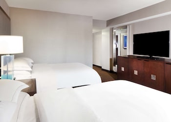 Superior Room, 2 Double Beds, Accessible, Bathtub (Mobility & Hearing)