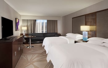Room, 2 Double Beds, Corner