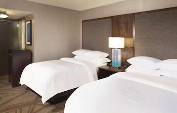 Room, 2 Double Beds (Concierge Floor)