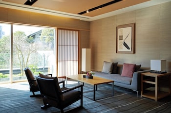 Garden Suite Twin, Non Smoking (Breakfast & Club Lounge Access Included)