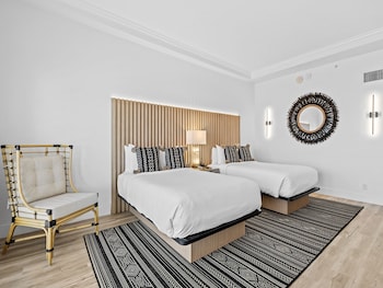 Ocean Front Room, 2 Double Beds