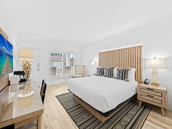 Standard Room, 1 King Bed