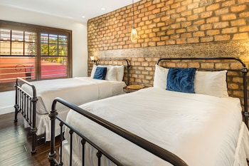 Deluxe Room, 2 Double Beds