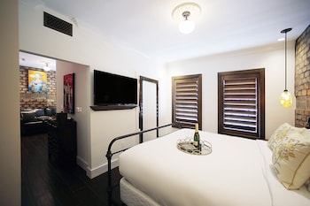 Cavalier Ocean View Suite