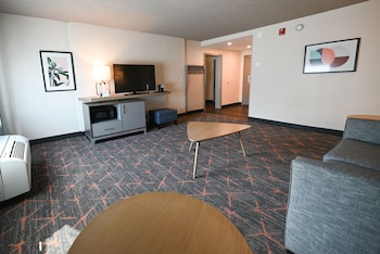 Suite, 1 King Bed (Feature)