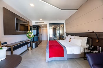 Deluxe Room, 1 King Bed (De luxe room with King bed)