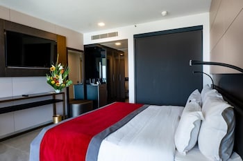 Deluxe Room, 1 King Bed (De luxe room with King bed)