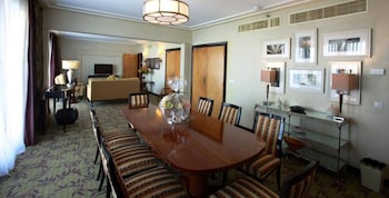 Suite, 2 Queen Beds (royal suite)