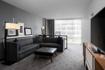 Suite, 1 Bedroom (Hearing Accessible)