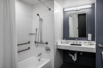 Premier Room, 1 King Bed (Mobility Accessible, Tub)