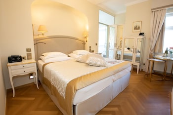Romantic Double Room, 1 King Bed, City View