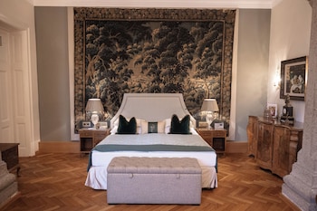 Design Suite, 1 King Bed, Park View, Corner