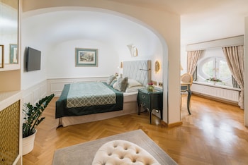 Romantic Double Room, 1 King Bed, City View