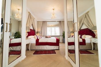 Junior Suite, 1 King Bed, Park View
