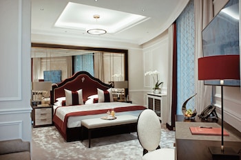 Junior Suite, 1 King Bed, Park View