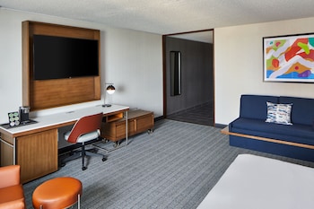 Executive Room, 1 King Bed with Sofa bed