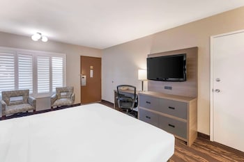 Standard Room, 1 Queen Bed, Accessible, Non Smoking
