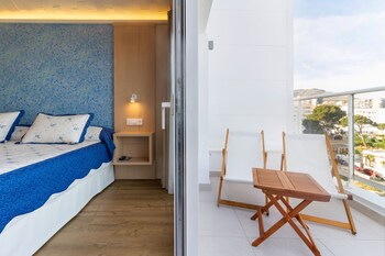 Deluxe Double Room, Terrace, Partial Sea View