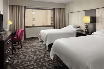 Suite, 2 Double Beds, Accessible, Bathtub