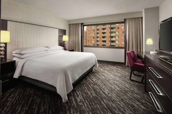 Suite, 1 King Bed, Corner (Pure Wellness)