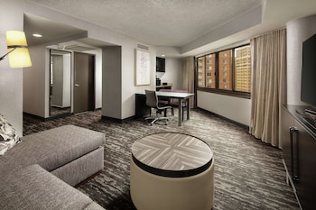 Suite, 1 King Bed, Corner (Pure Wellness)